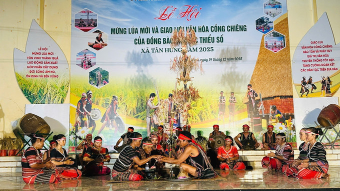 Lễ hội mừng lúa mới và giao lưu văn hóa cồng chiêng