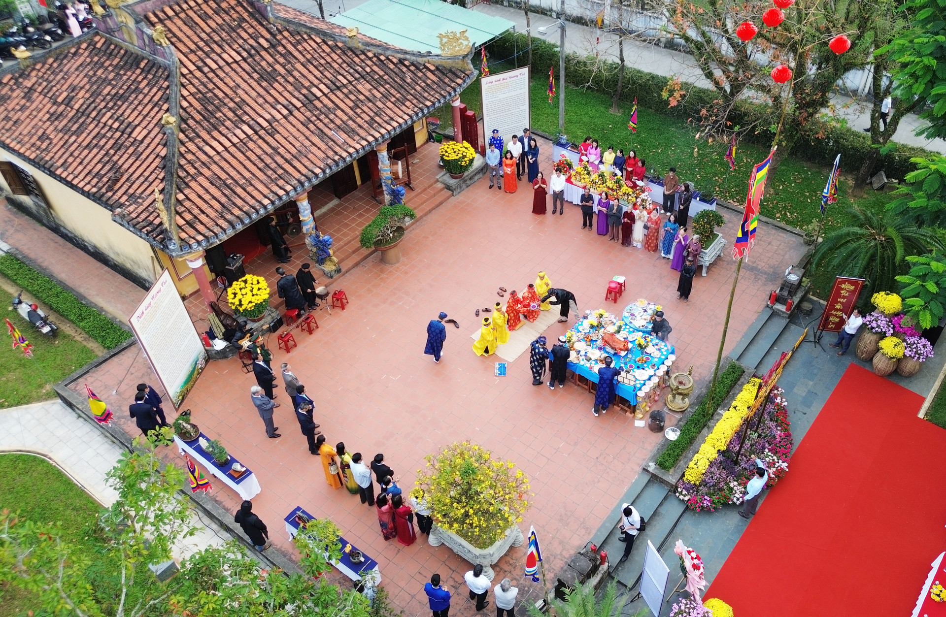 Lễ hội đình làng Hương Trà