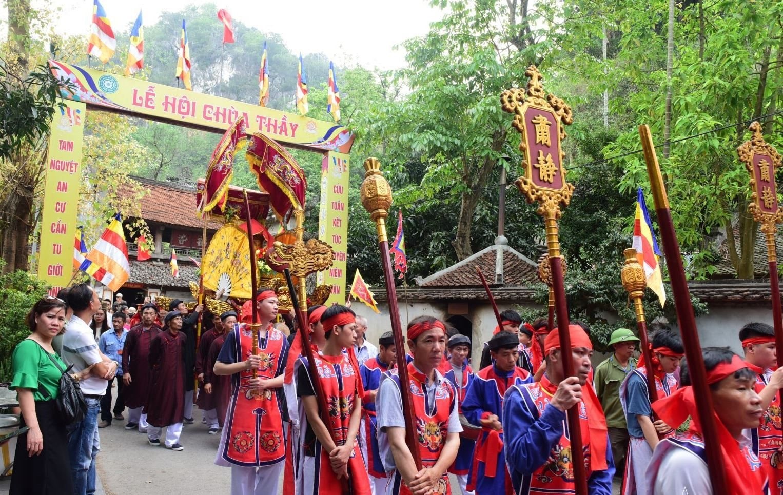 Lễ hội Chùa Thầy