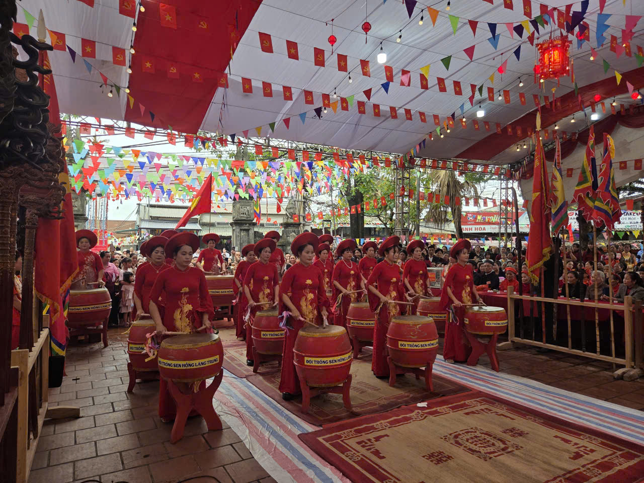 Lễ hội truyền thống làng Vỹ