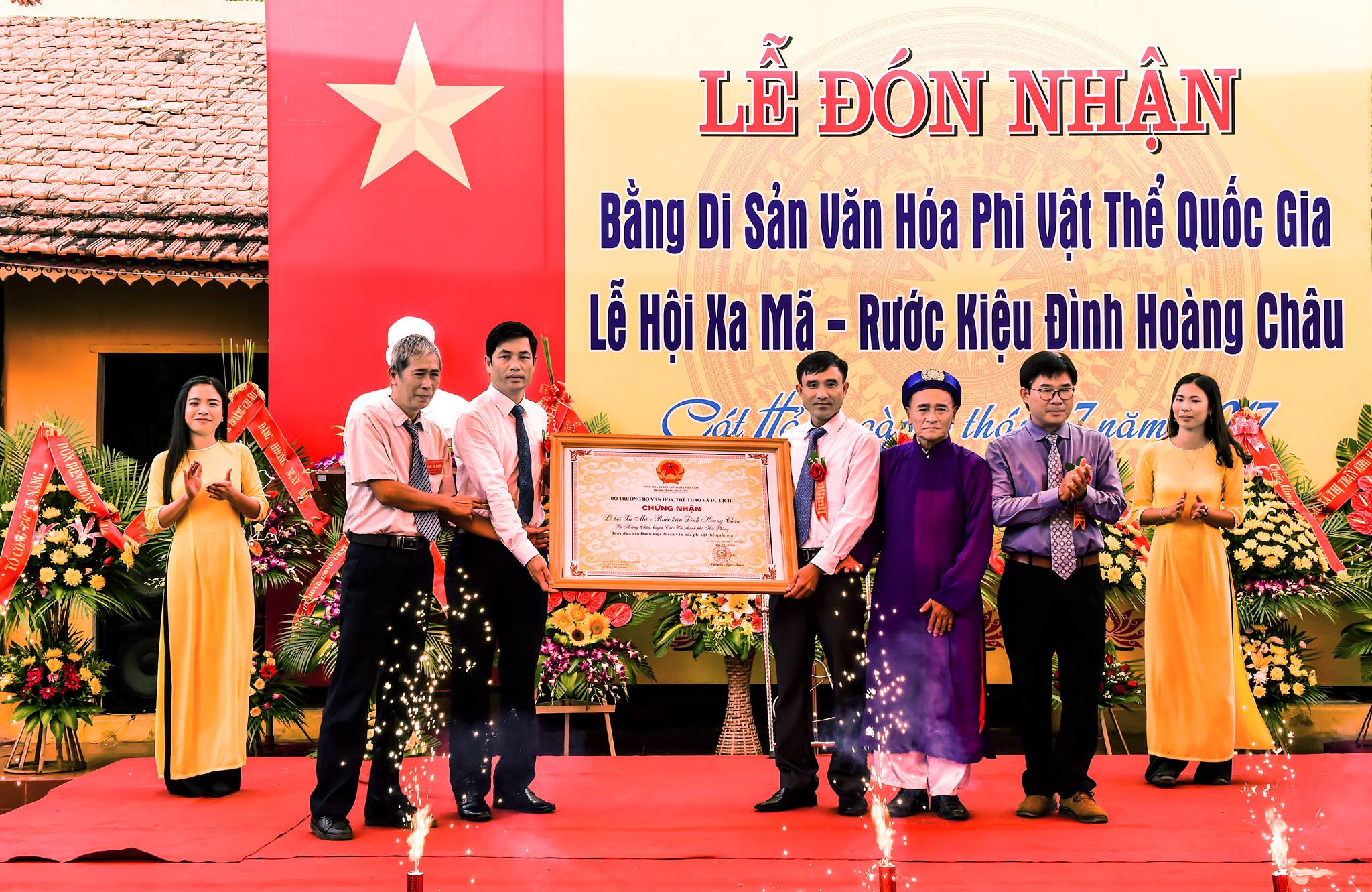 Lễ hội Xa Mã - Rước kiệu đình Hoàng Châu