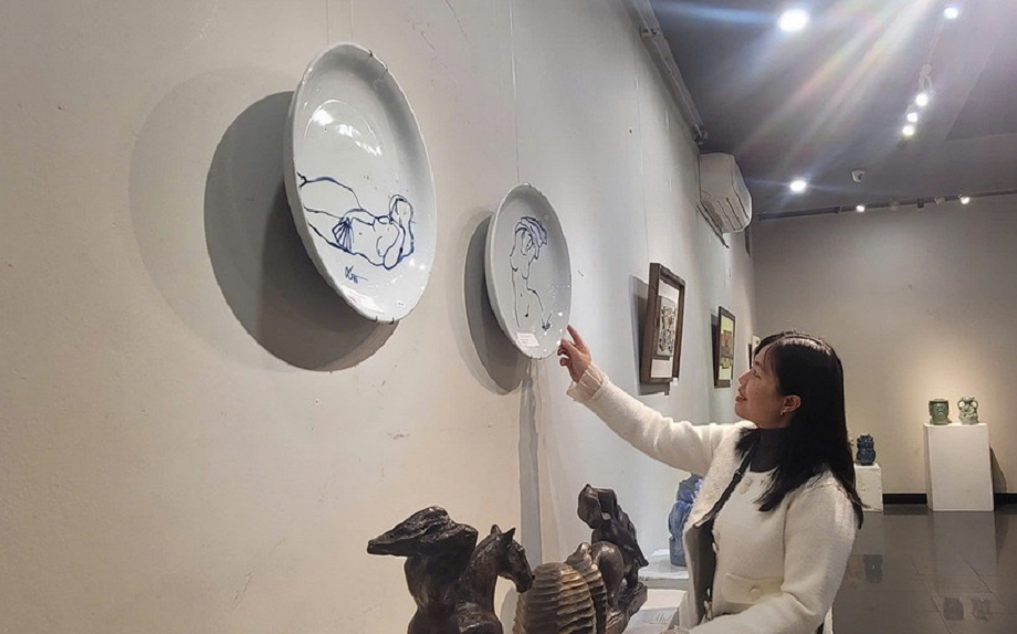 Triển lãm gốm "Dáng xuân 2026"