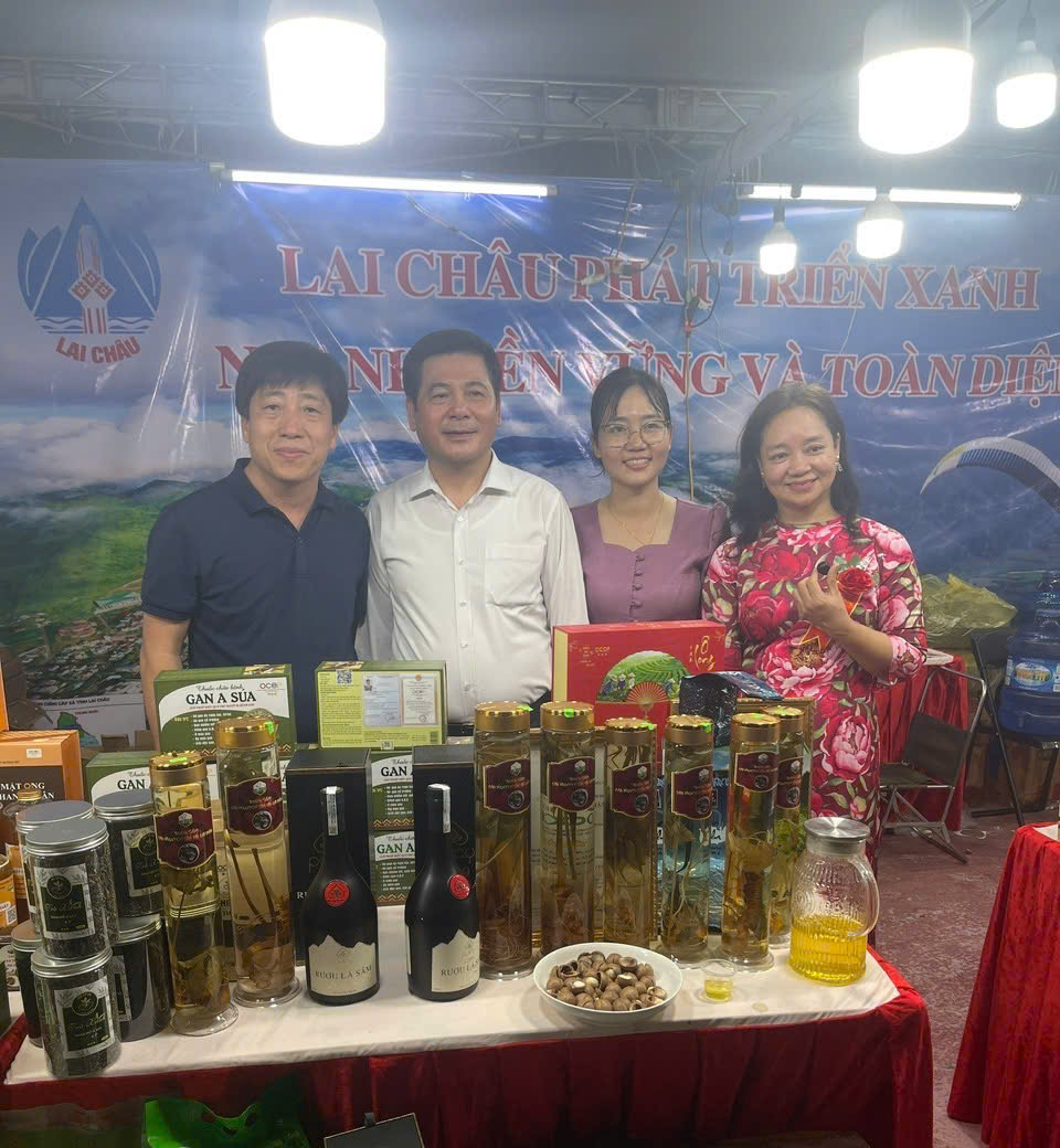 Hội chợ triển lãm hàng công nghiệp nông thôn tiêu biểu khu vực phía Bắc - Tuyên Quang năm 2025