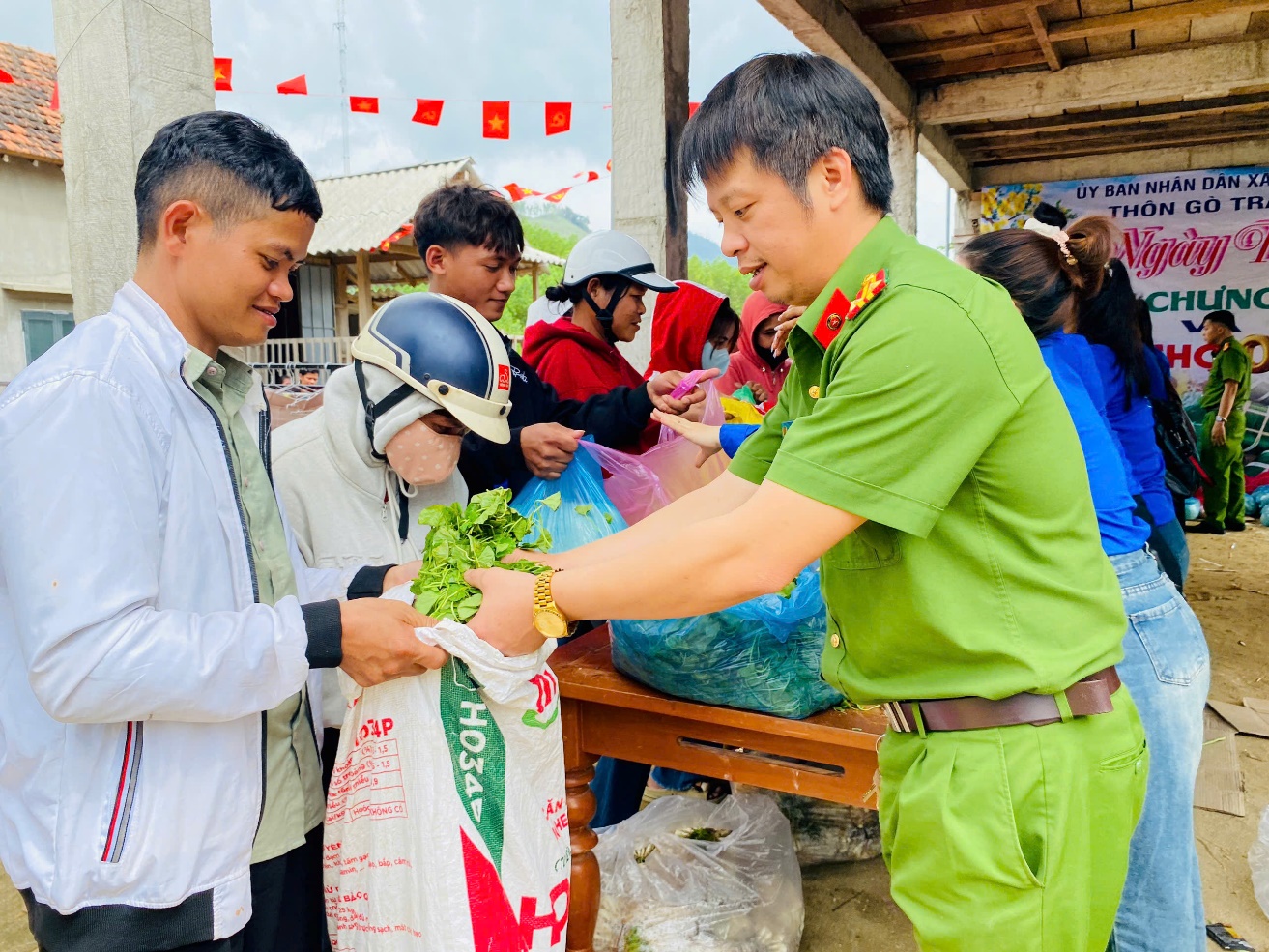 Phiên chợ 0 đồng