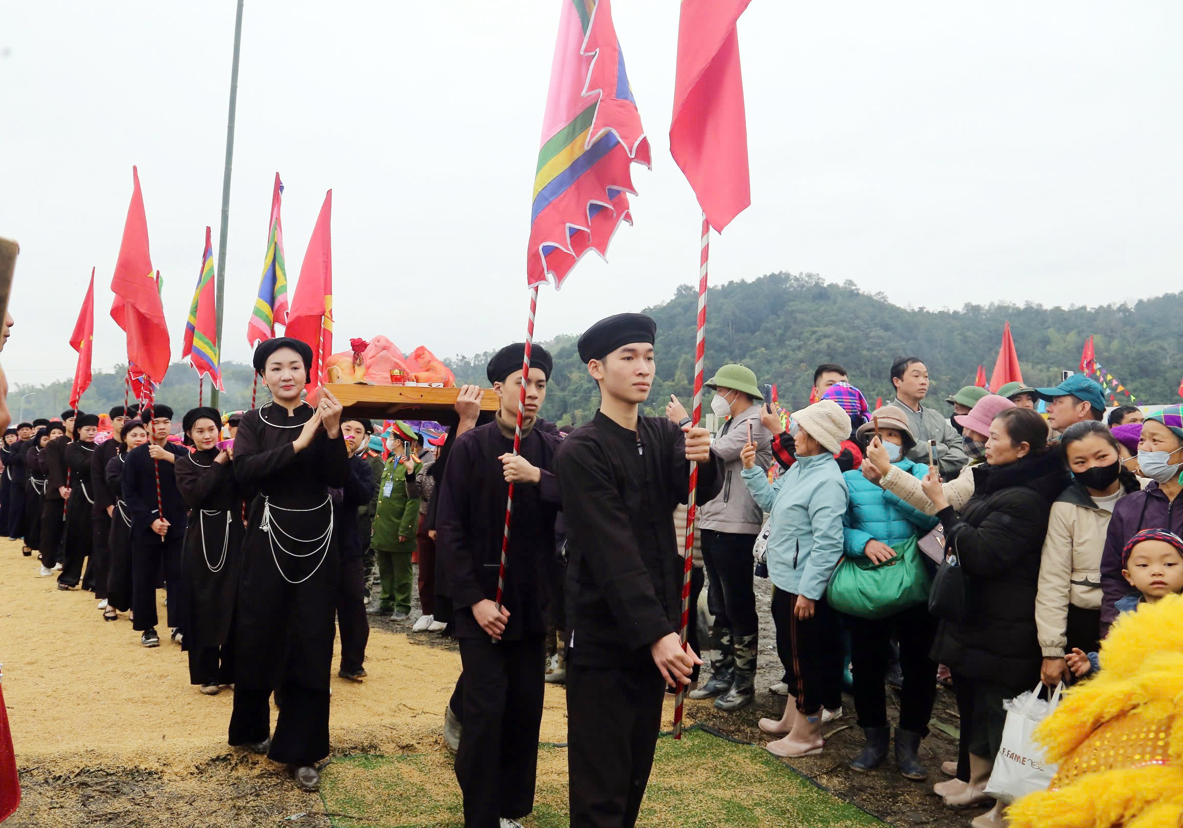 Lễ hội Lồng tồng Phủ Thông