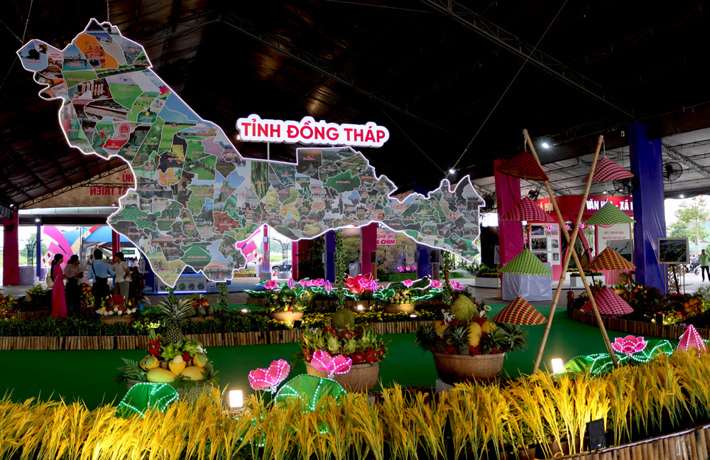 Triển lãm thành tựu của tỉnh Đồng Tháp