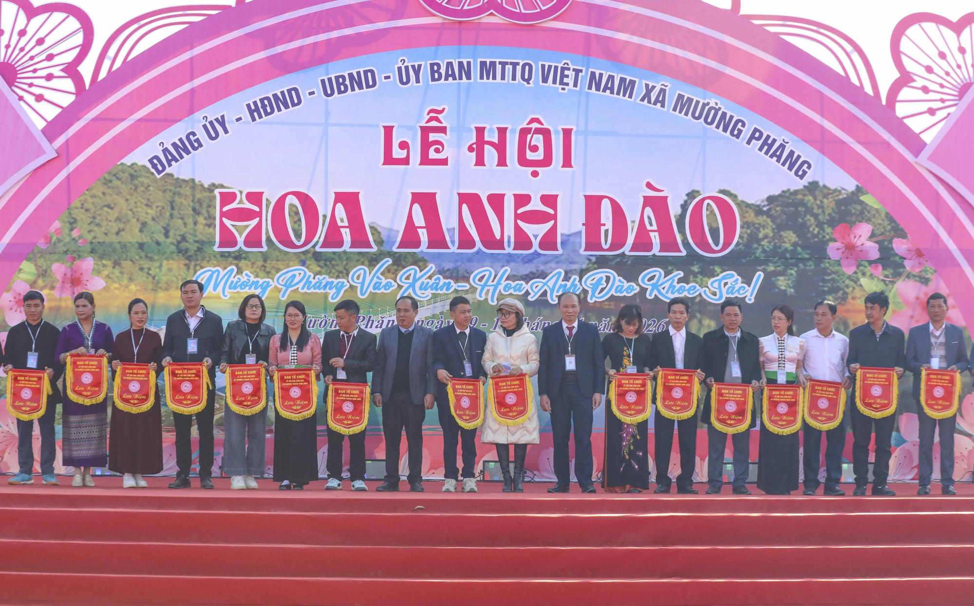 Lễ hội Hoa anh đào xã Mường Phăng năm 2026