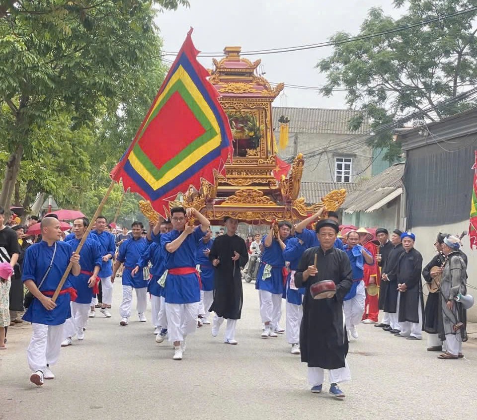 Lễ hội Khai bút và sản xuất các làng nghề truyền thống thôn Văn Hội