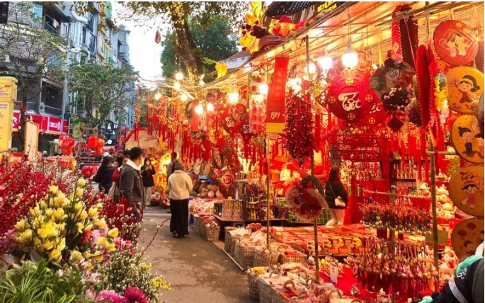 Không gian Trưng bày giới thiệu sản phẩm làng nghề, sản phẩm đặc trưng kết hợp chợ Hoa xuân dịp Tết Nguyên đán Bính Ngọ năm 2026