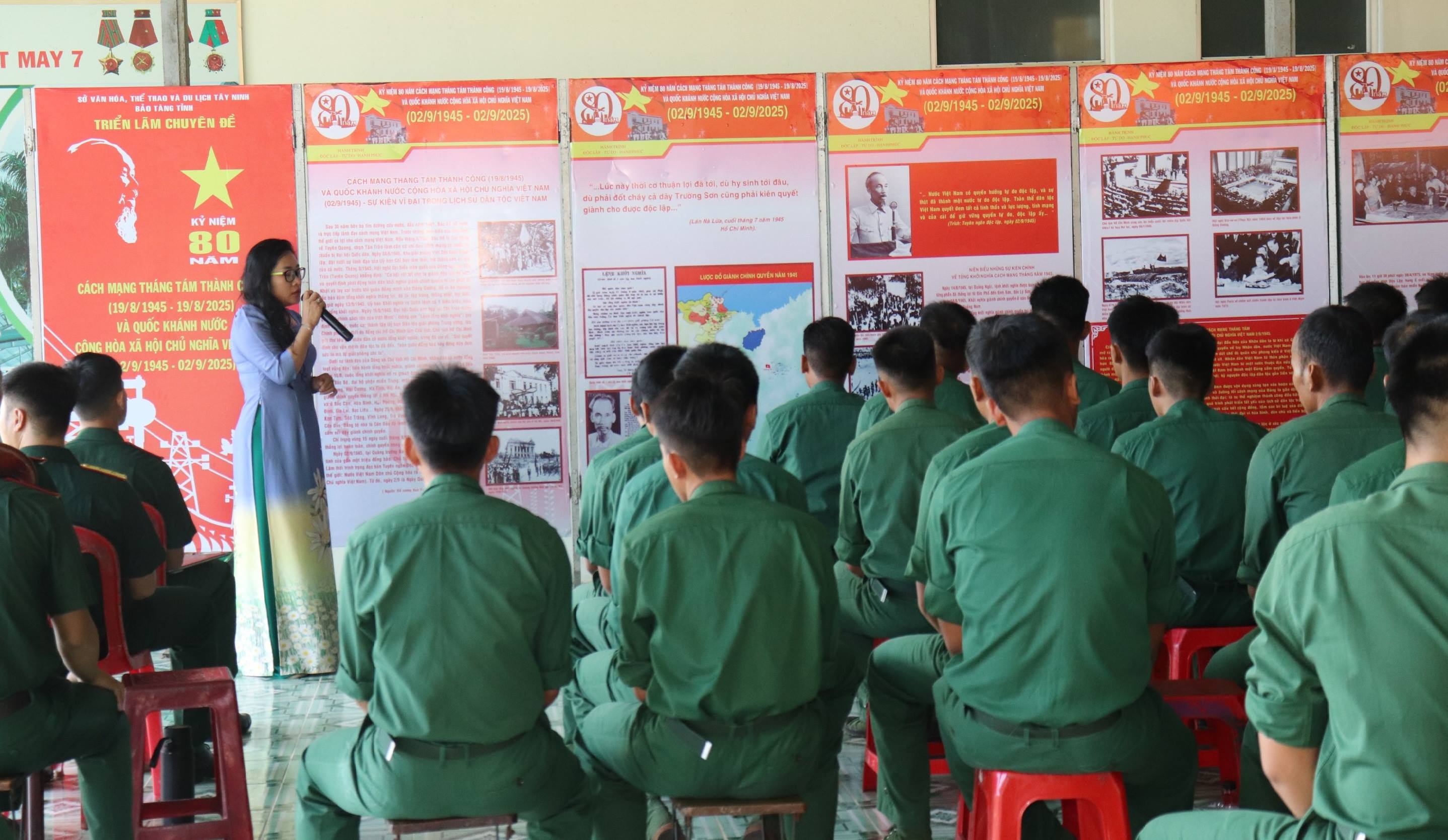 Triển lãm ảnh “Tây Ninh - Khát vọng hội nhập, phát triển bền vững”