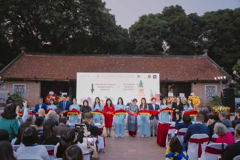 Triển lãm nghệ thuật “Danh tính hình thành” và Chương trình Hòa nhạc Gala